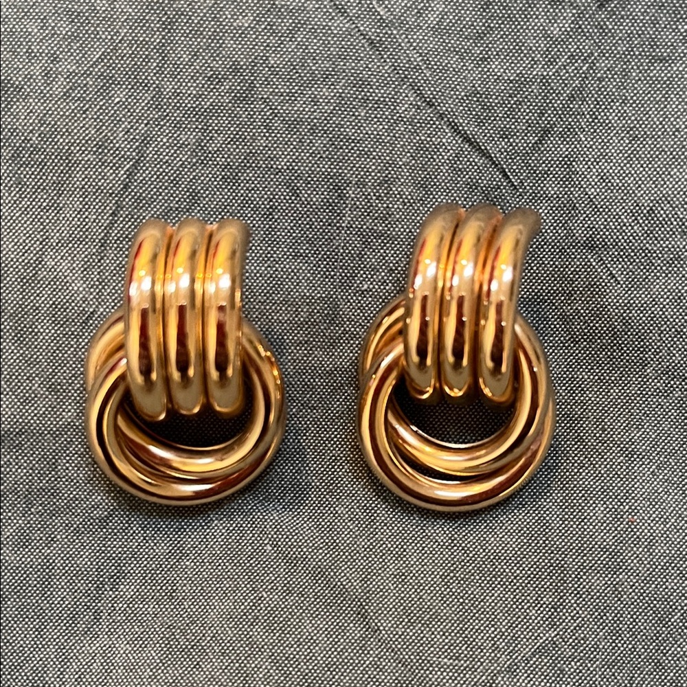 Heaven Mayhem Mini Knot Earrings in Gold